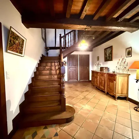 בית נופש Mentaxuria *